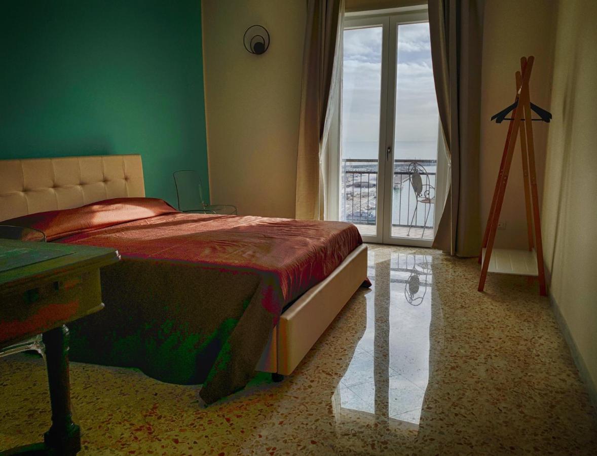 Camera Deluxe Matrimoniale con Vista Mare